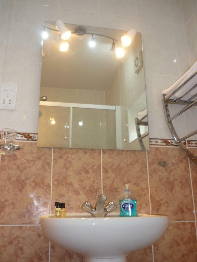 Bexhill-on-Sea De La Warr Guest House מראה חיצוני תמונה